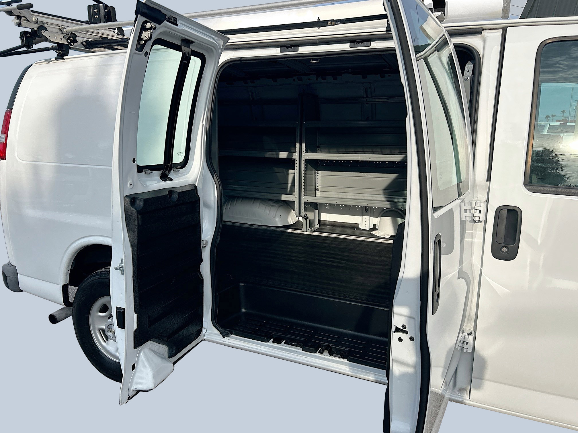 Used 2020 Chevrolet Express 2500 w/ Driver Convenience Package image 26