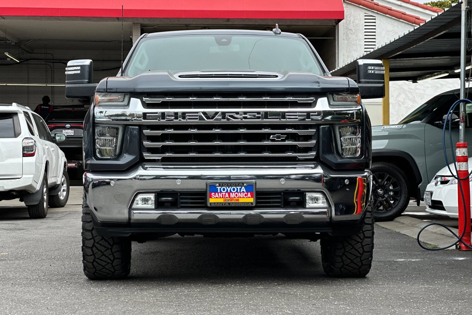 Used 2020 Chevrolet Silverado 2500 LTZ w/ LTZ Plus Package RWD image 9