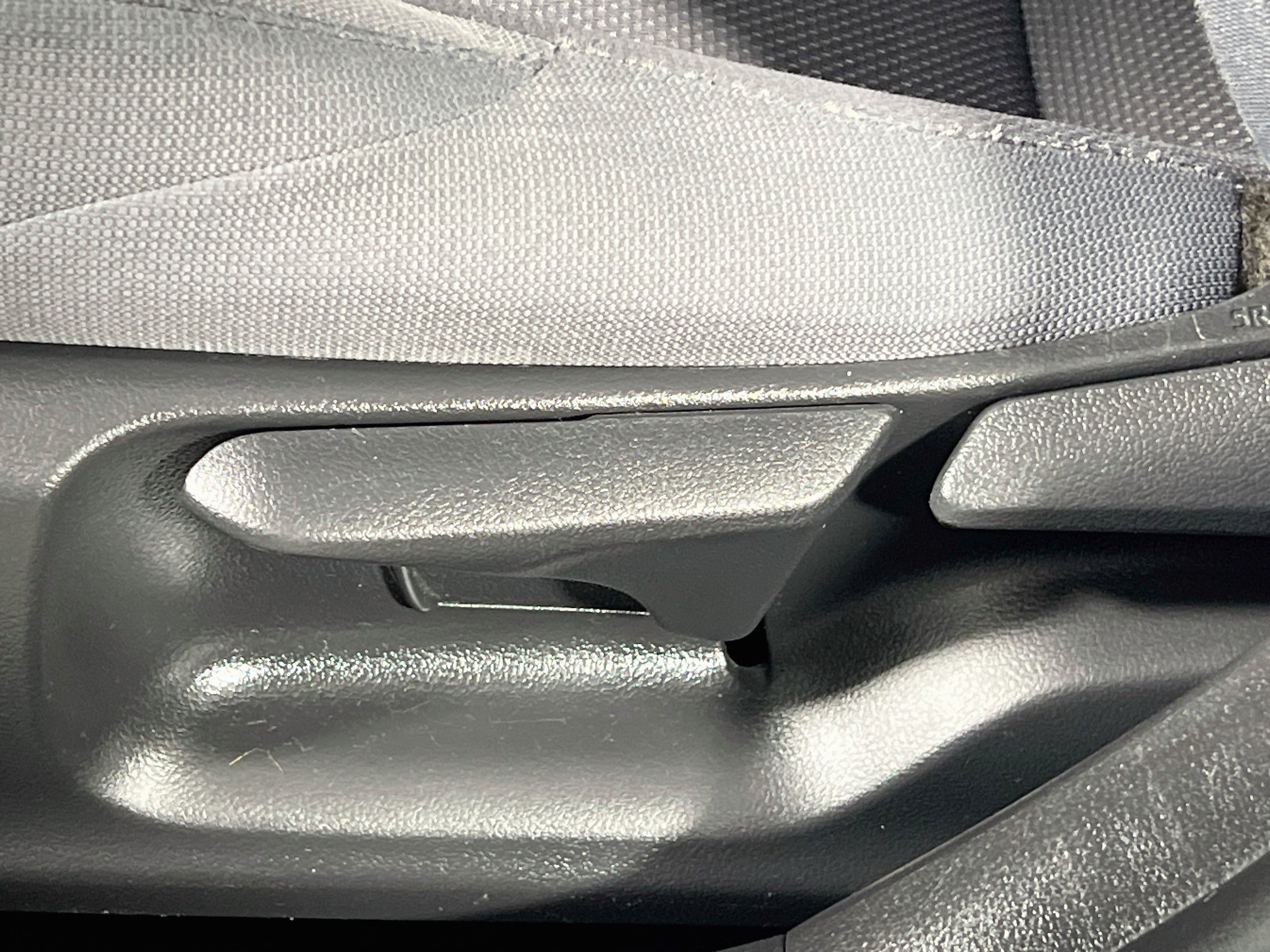 Used 2023 Toyota Corolla SE w/ Carpet Mat Package (TMS) FWD image 16