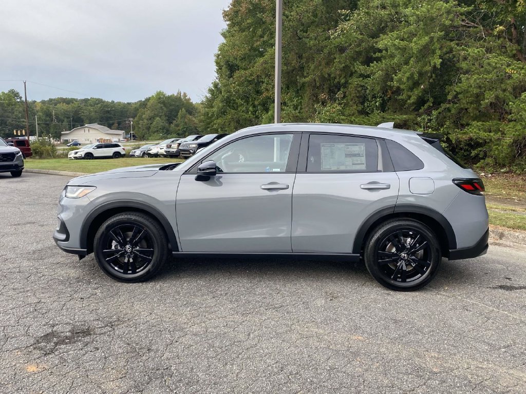New 2027 Honda HR-V Sport image 2