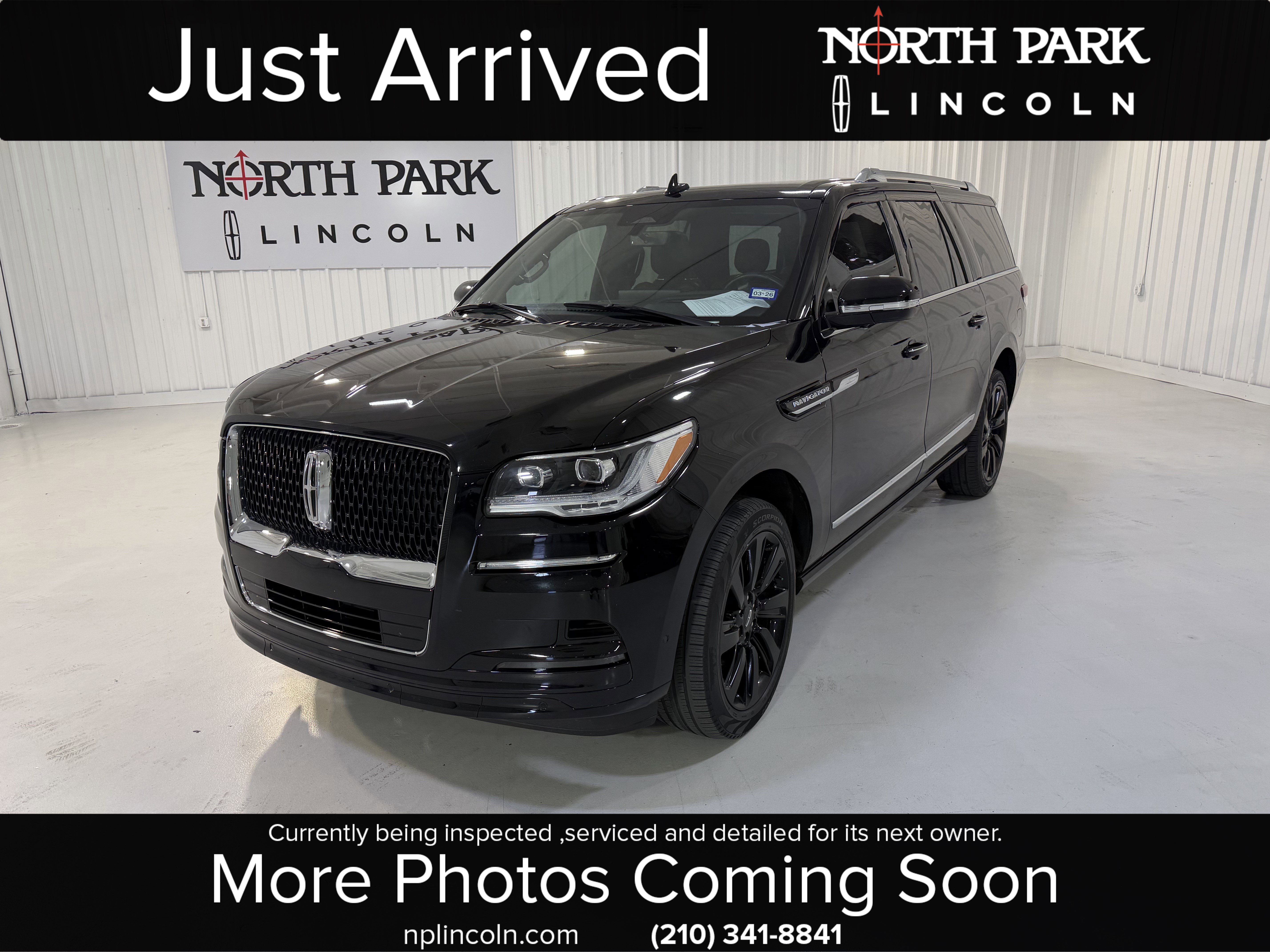 Used 2023 Lincoln Navigator L Reserve AWD/4WD image 1