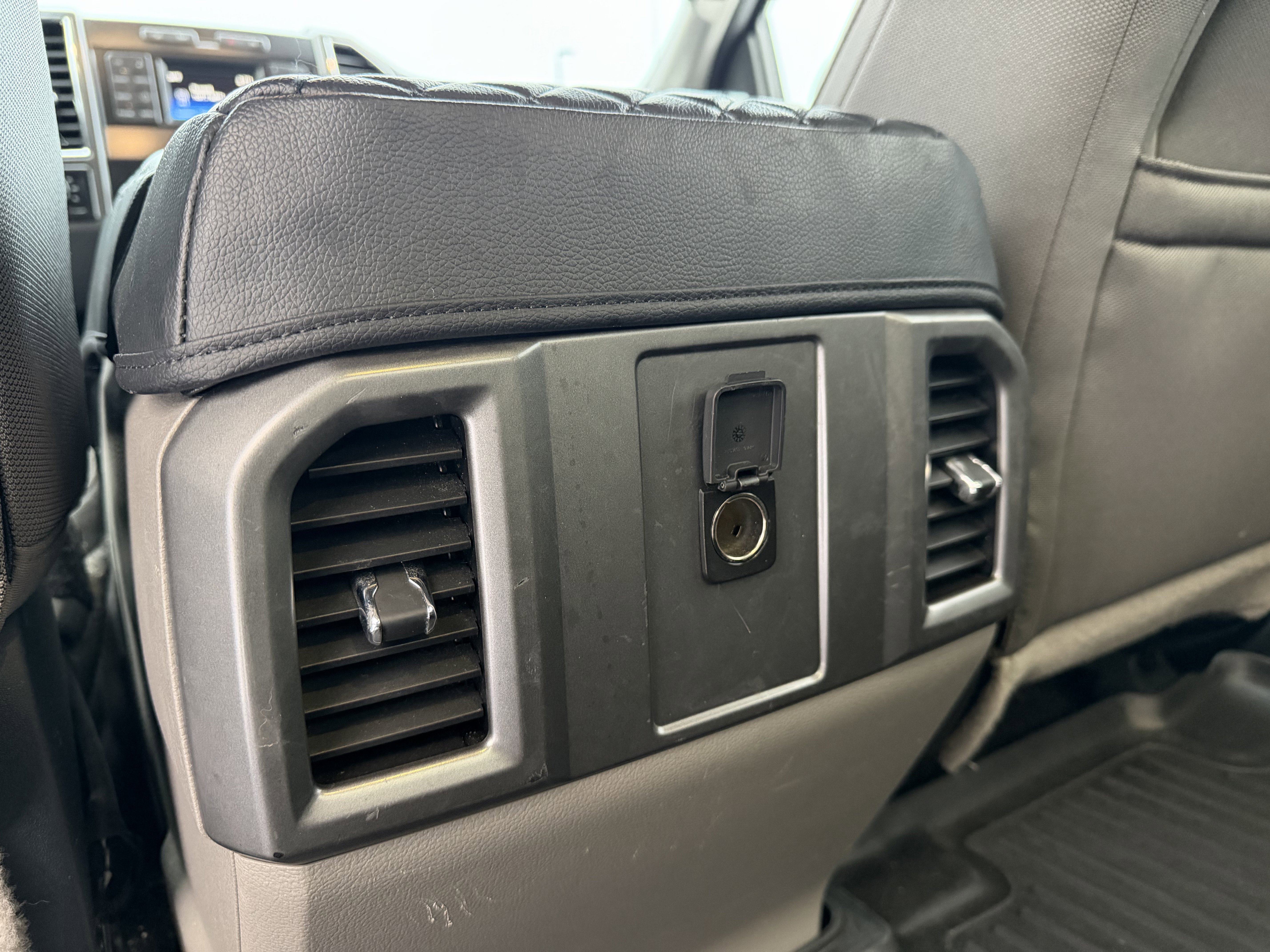 Used 2015 Ford F150 XLT w/ Equipment Group 301A Mid image 32