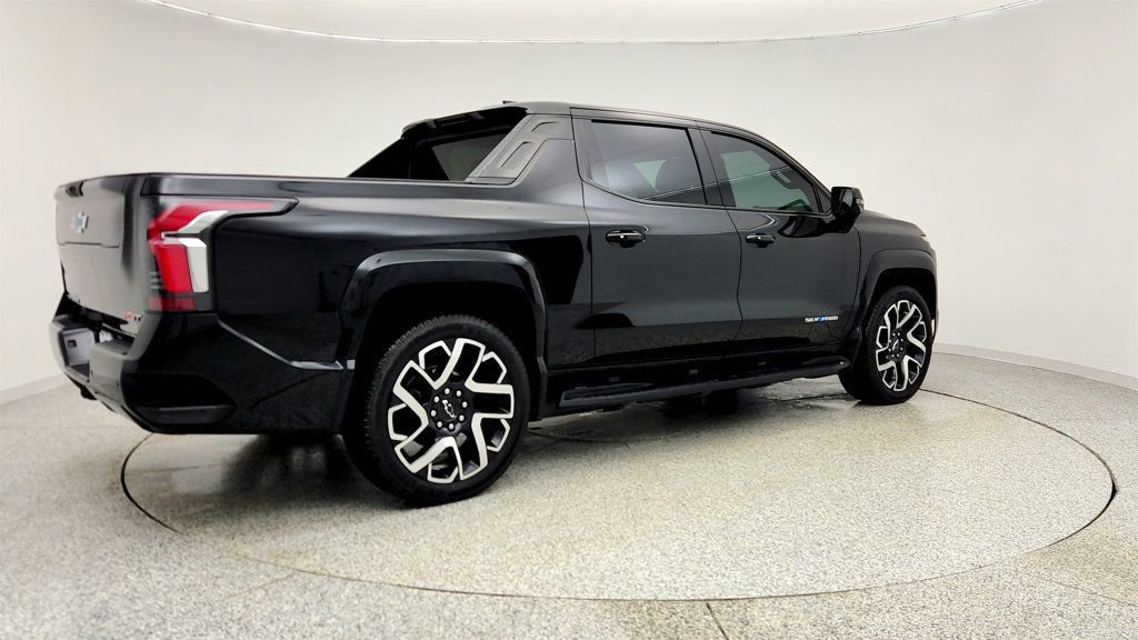 Used 2024 Chevrolet Silverado EV RST image 5