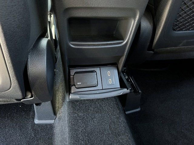 Used 2024 Mercedes-Benz GLB 250 image 13