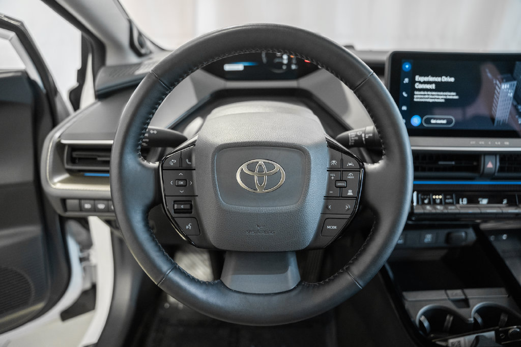 Used 2024 Toyota Prius Limited AWD/4WD image 27