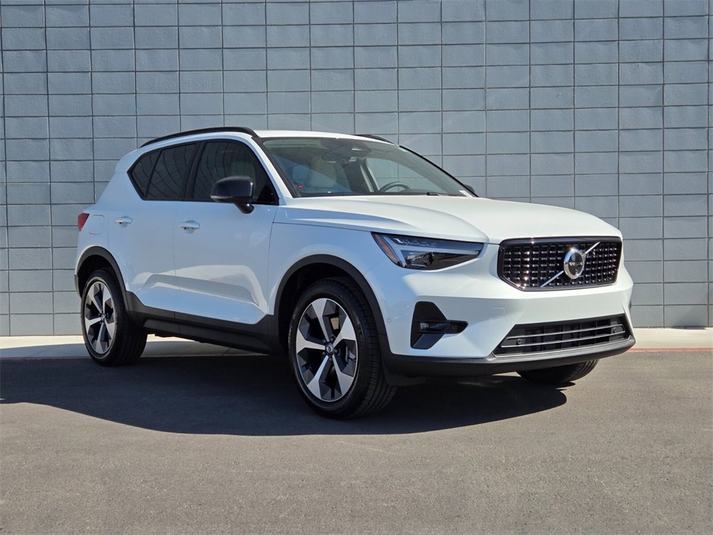 New 2026 Volvo XC40 B5 Plus w/ Protection Package Premier image 3