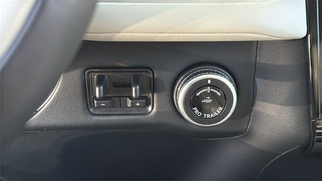 New 2026 Lincoln Navigator Reserve image 30