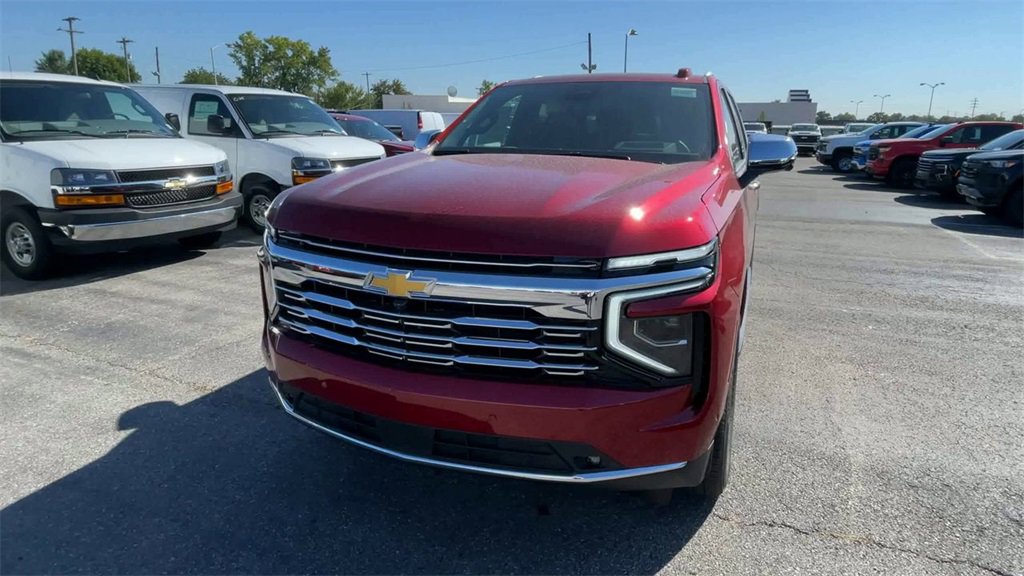 New 2025 Chevrolet Suburban Premier image 5
