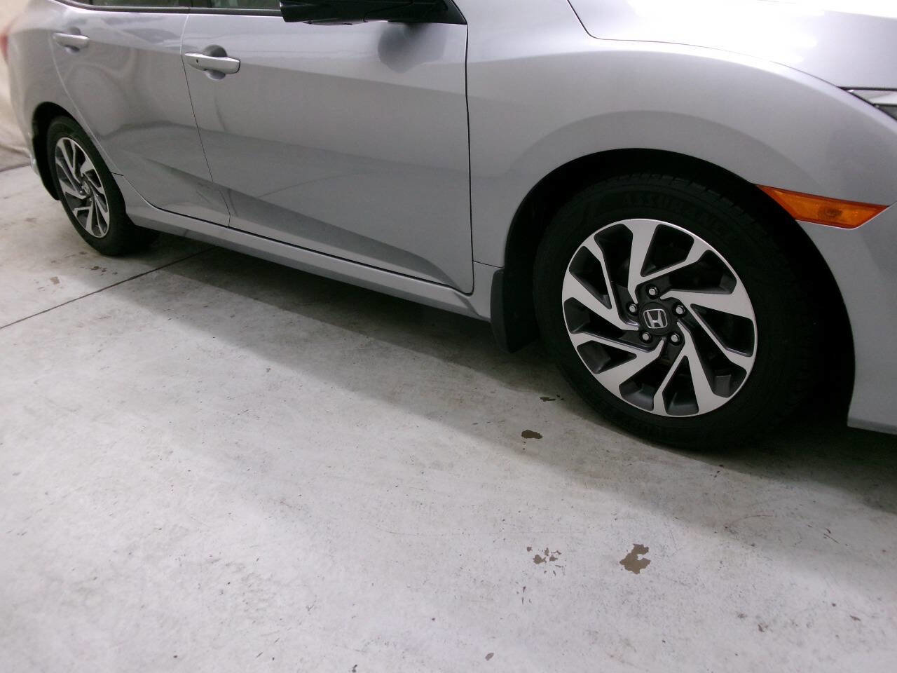 Used 2017 Honda Civic EX image 9