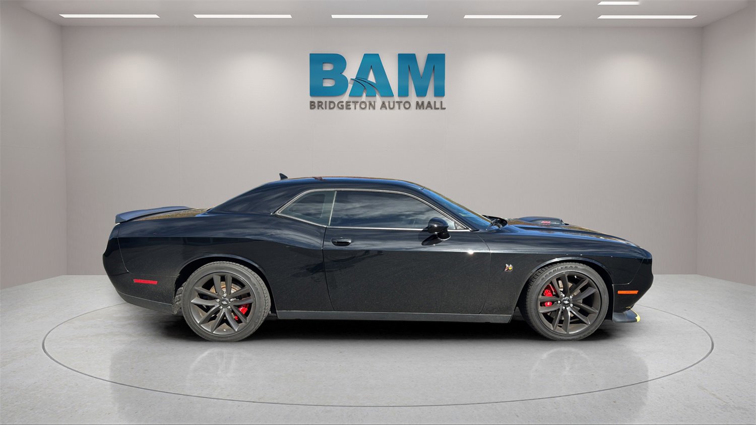 Used 2019 Dodge Challenger R/T Scat Pack w/ Shaker Package image 8