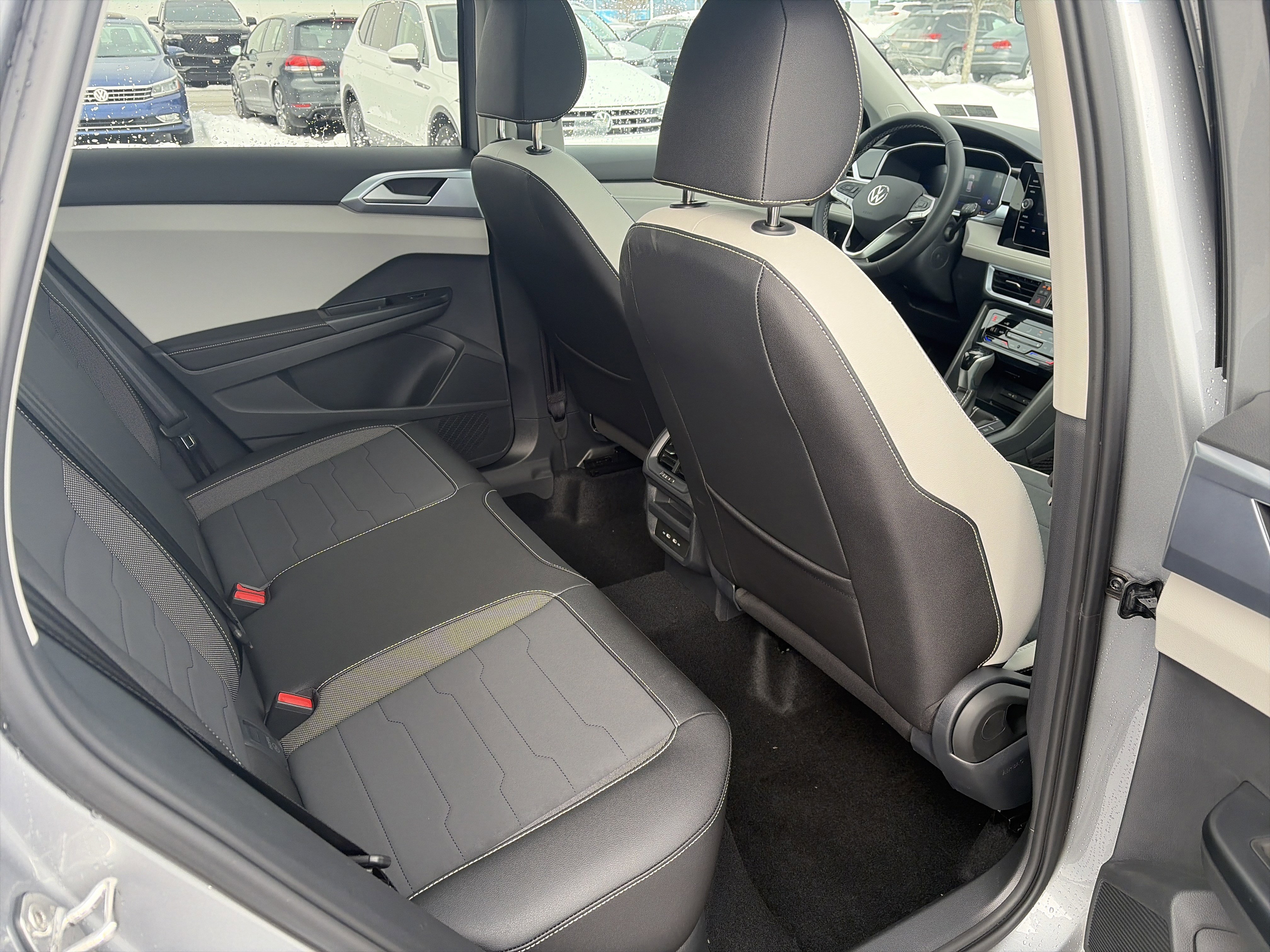 New 2026 Volkswagen Taos SE image 19