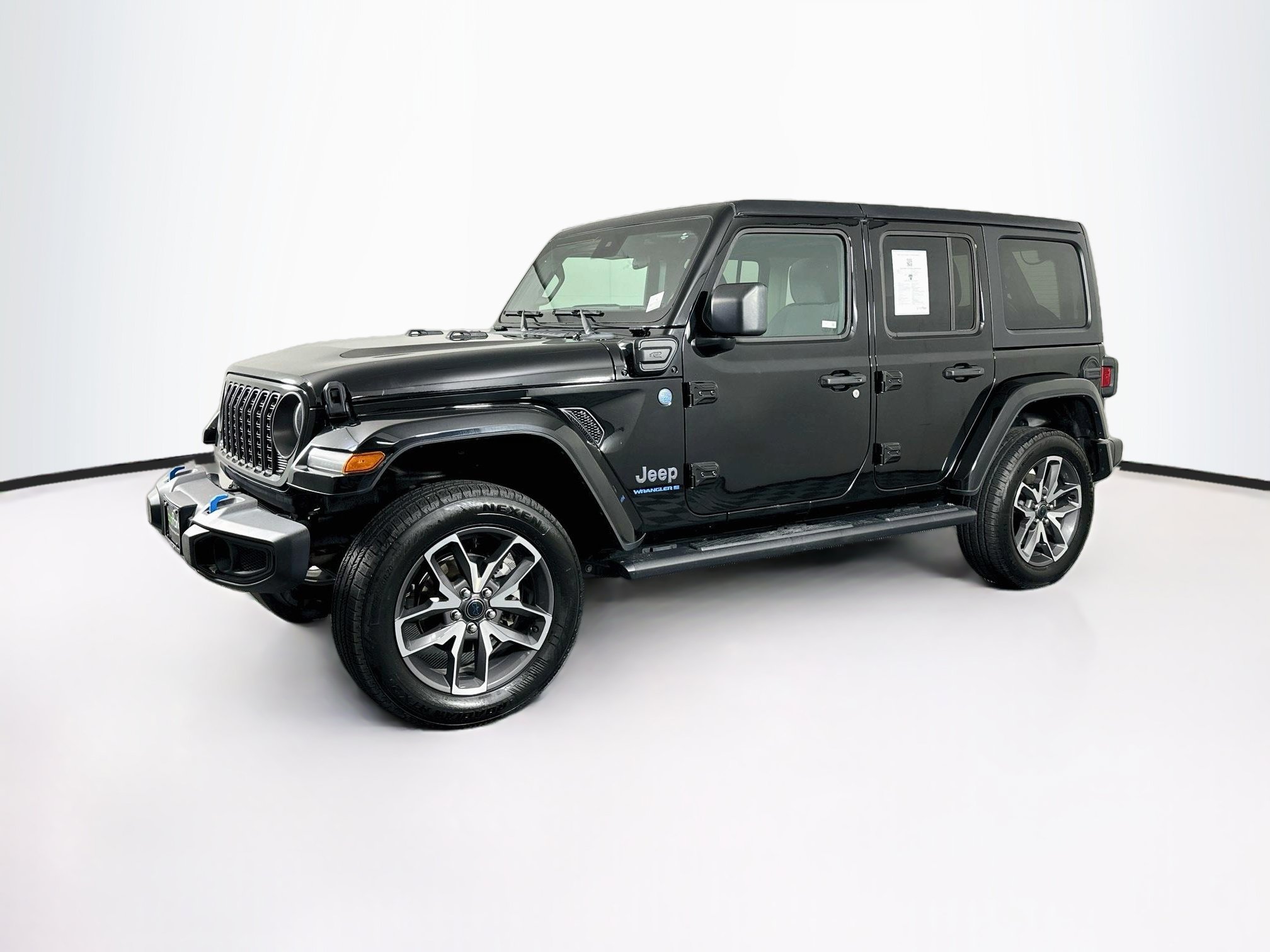 Used 2024 Jeep Wrangler Unlimited w/ Convenience Group AWD/4WD image 3