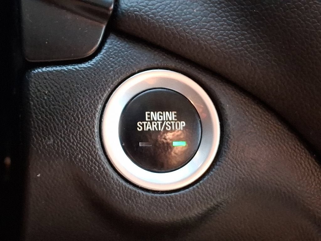 Used 2018 Chevrolet Equinox LT FWD image 23