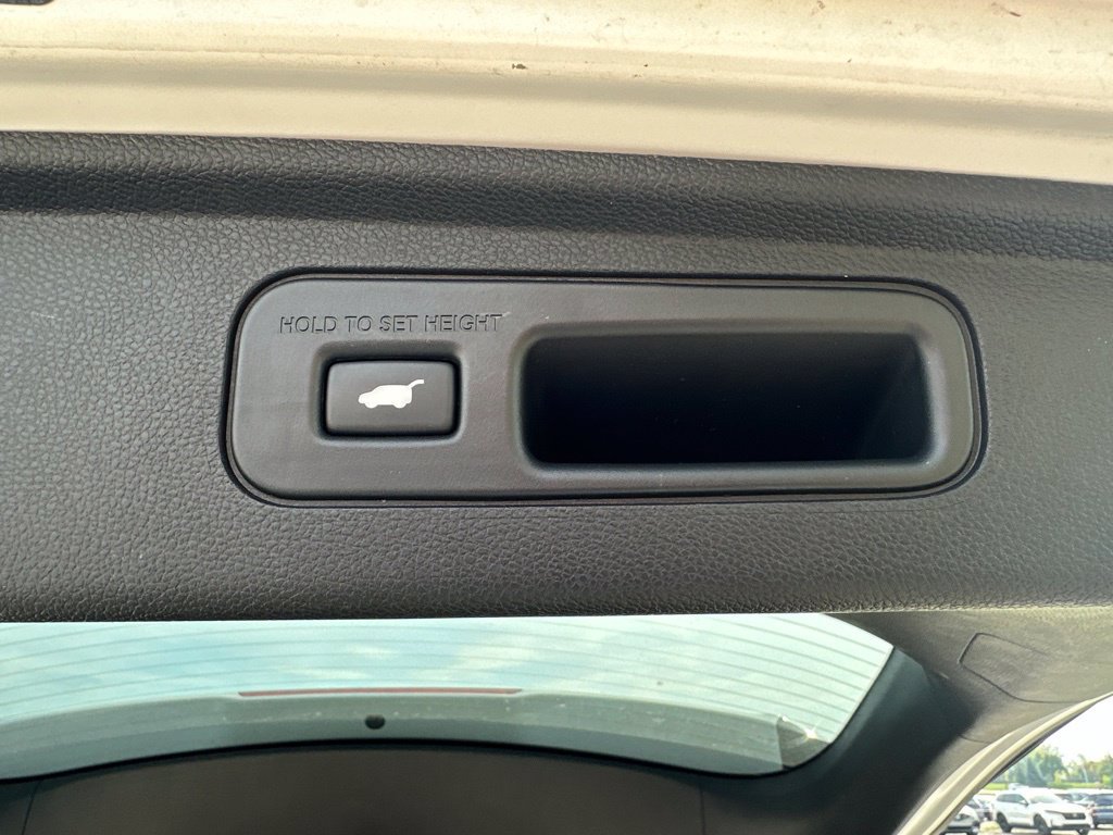 Used 2024 Honda Odyssey Elite image 12