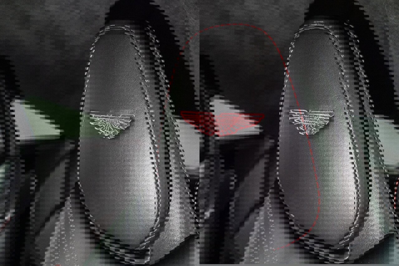 Used 2018 Aston Martin DB11 V12 image 34