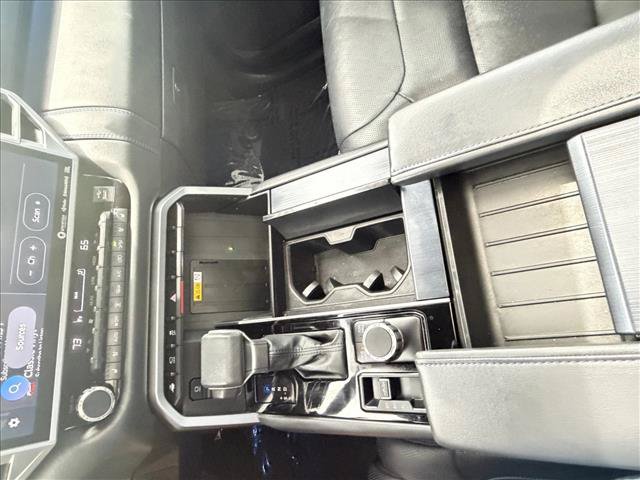 Certified 2024 Toyota Sequoia Platinum AWD/4WD image 10
