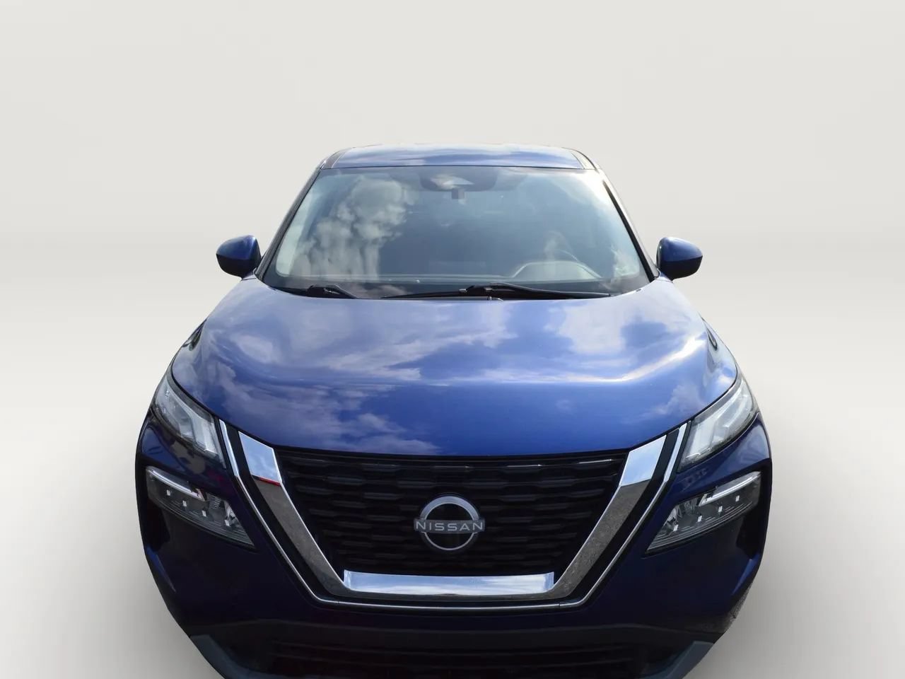 Used 2023 Nissan Rogue SV FWD image 2