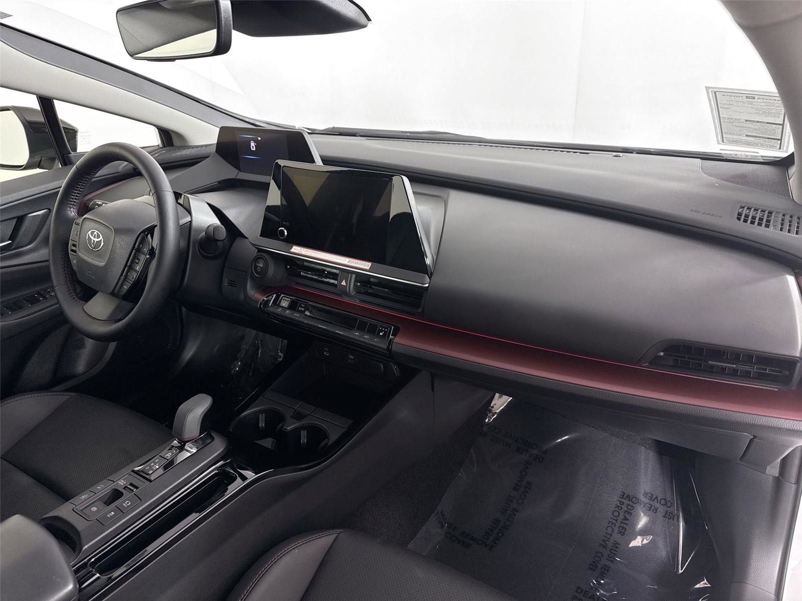 Used 2025 Toyota Prius Plug-In Hybrid image 38