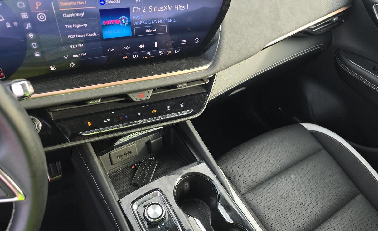 Used 2025 Buick Envision Sport Touring image 13