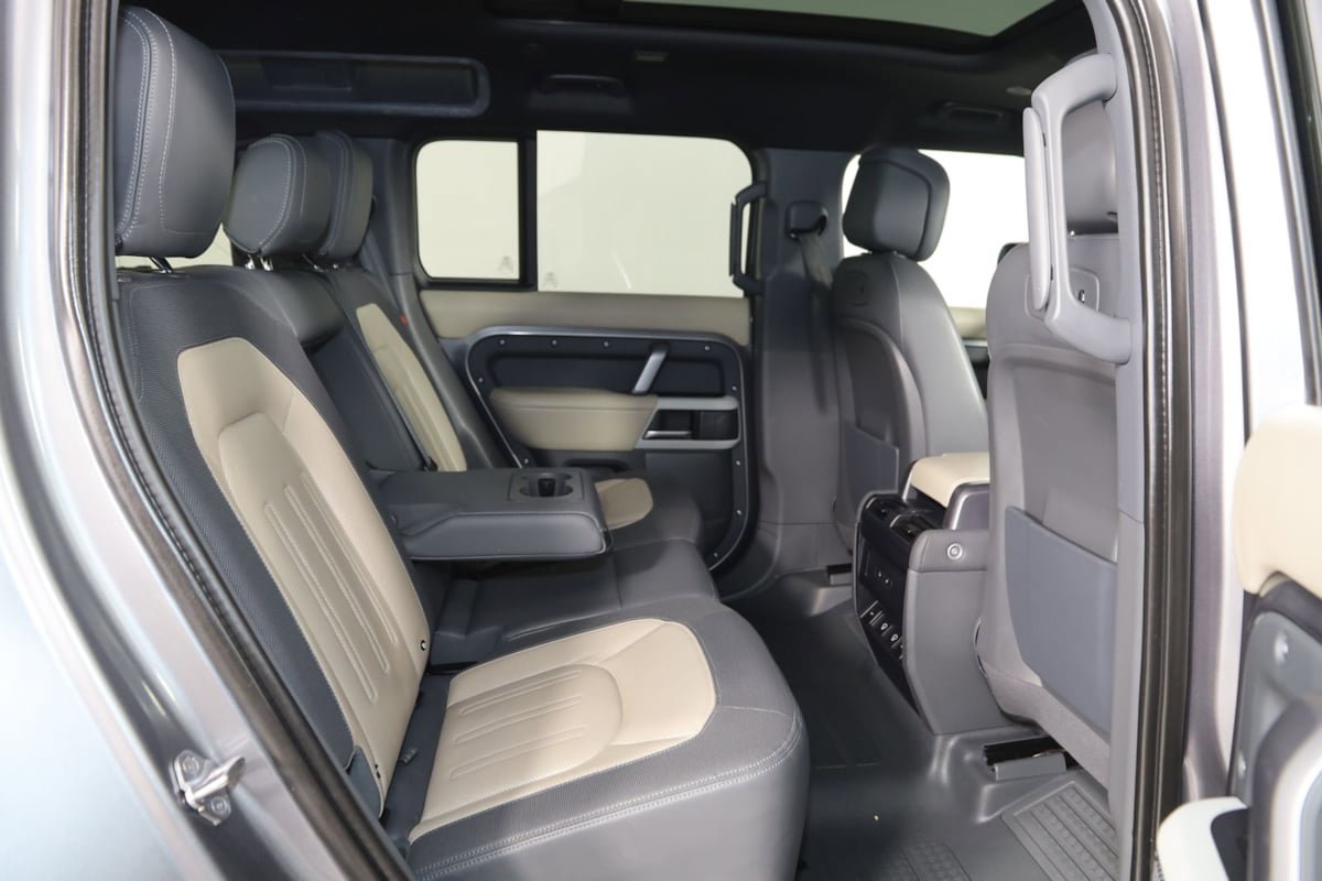 Used 2022 Land Rover Defender 110 X-Dynamic HSE image 14
