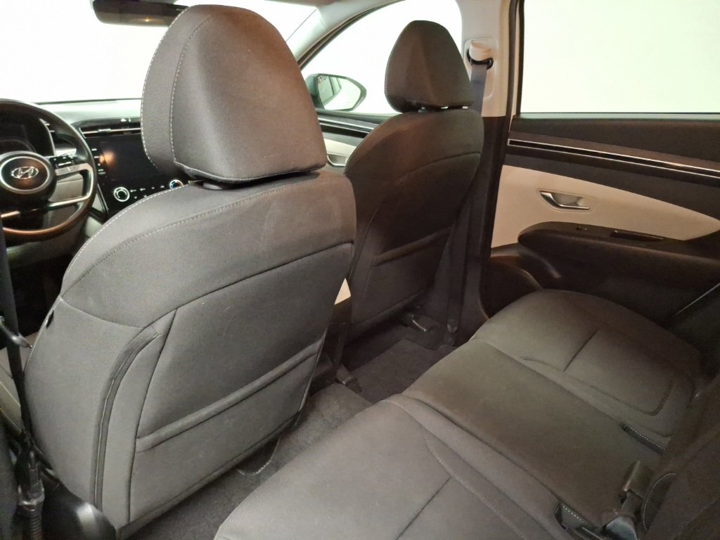 Used 2023 Hyundai Tucson SE image 13