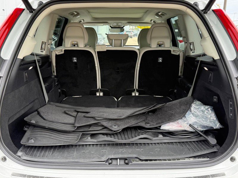 Certified 2023 Volvo XC90 T8 Ultimate w/ Protection Package Premier image 5