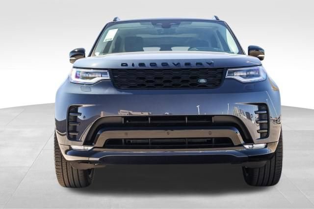 Used 2025 Land Rover Discovery Dynamic SE AWD/4WD image 2
