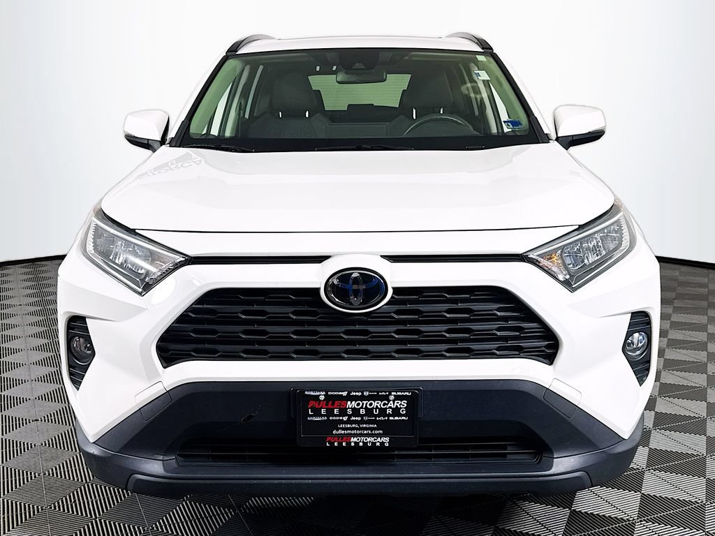 Used 2019 Toyota RAV4 XLE w/ All Weather Liner Package AWD/4WD image 2