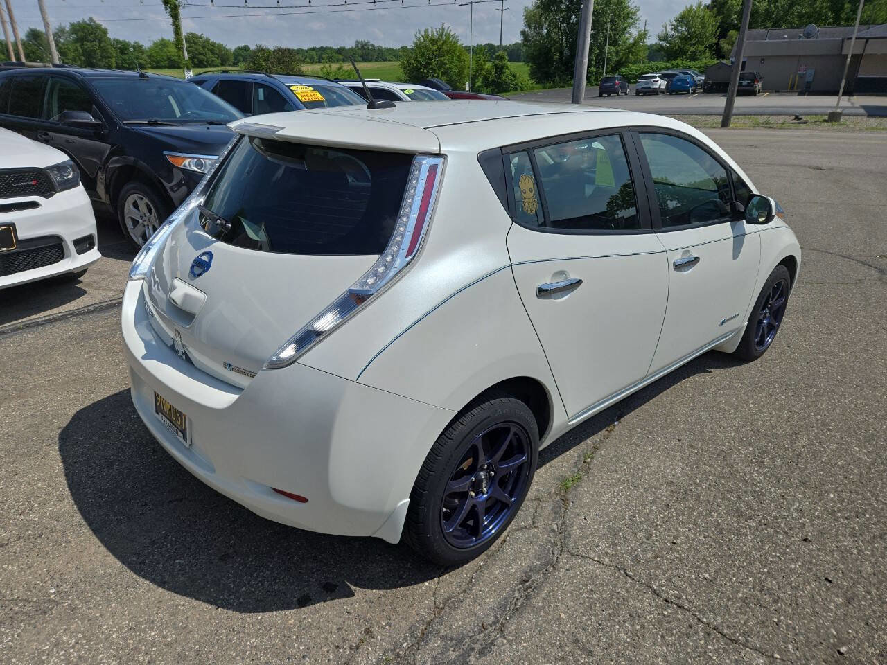Used 2017 Nissan Leaf S w/ Charge Package image 8