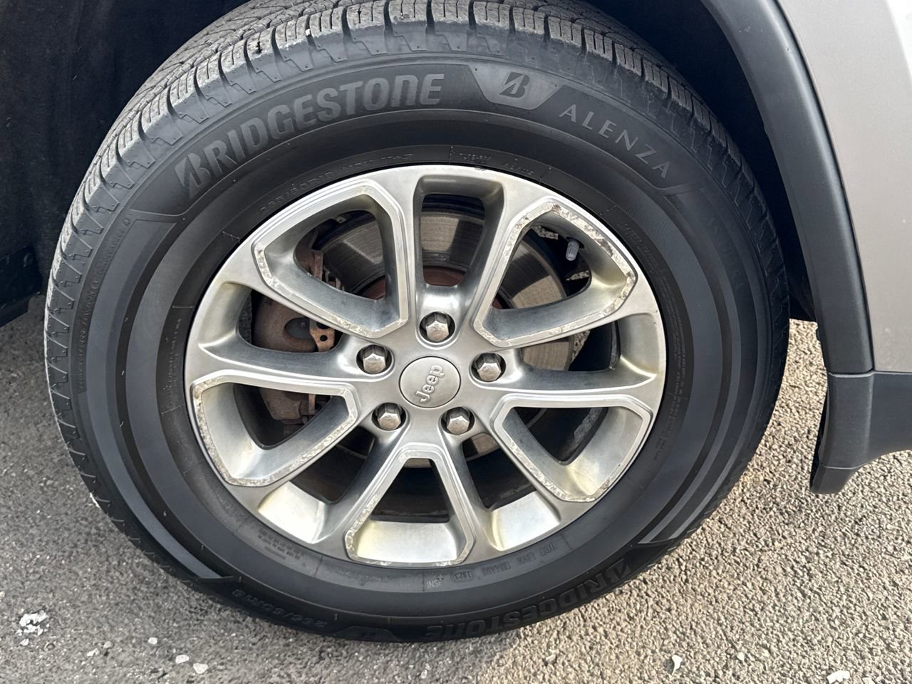 Used 2015 Jeep Grand Cherokee Limited image 9