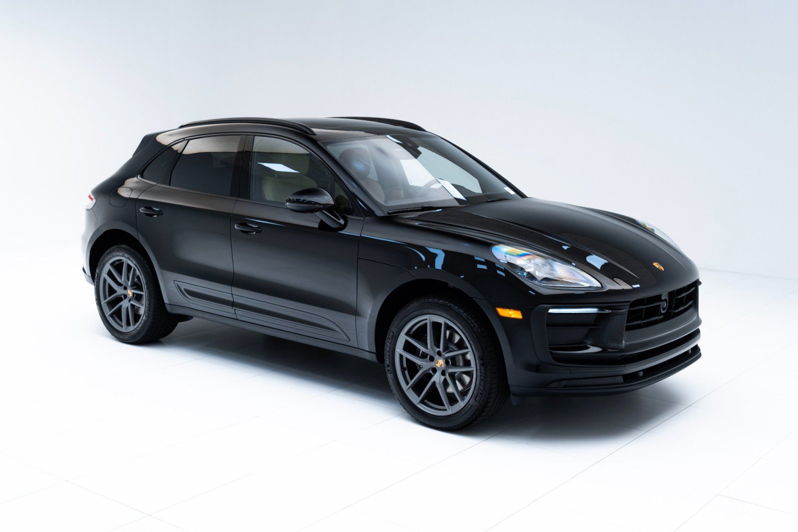 New 2025 Porsche Macan image 7