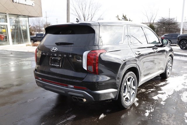 Certified 2025 Hyundai Palisade Limited image 3