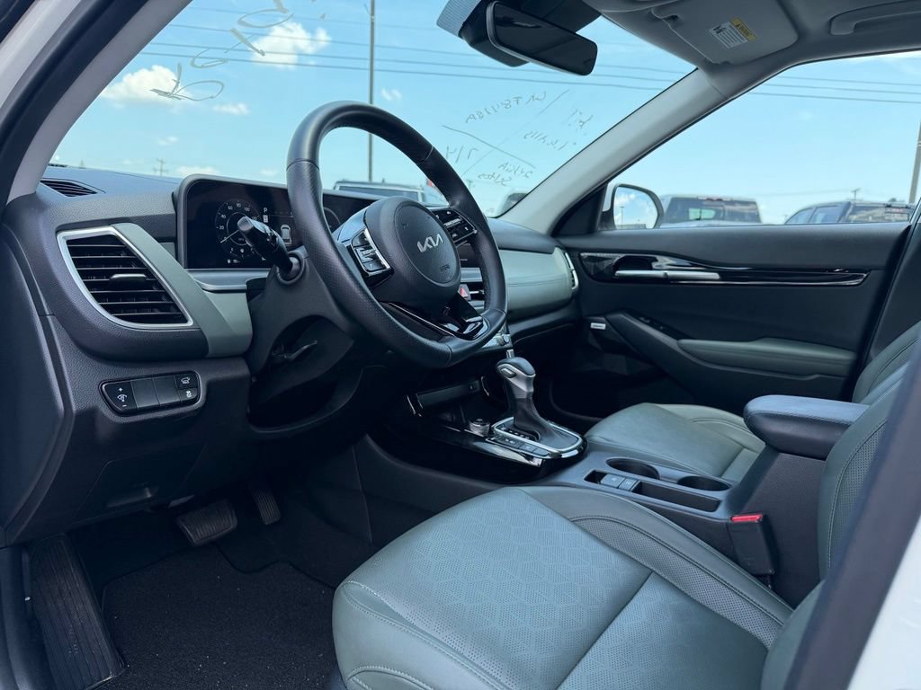 Certified 2024 Kia Seltos SX w/ SX Sunroof Package AWD/4WD image 9