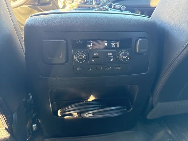 Used 2018 GMC Yukon Denali w/ Denali Ultimate Package image 29