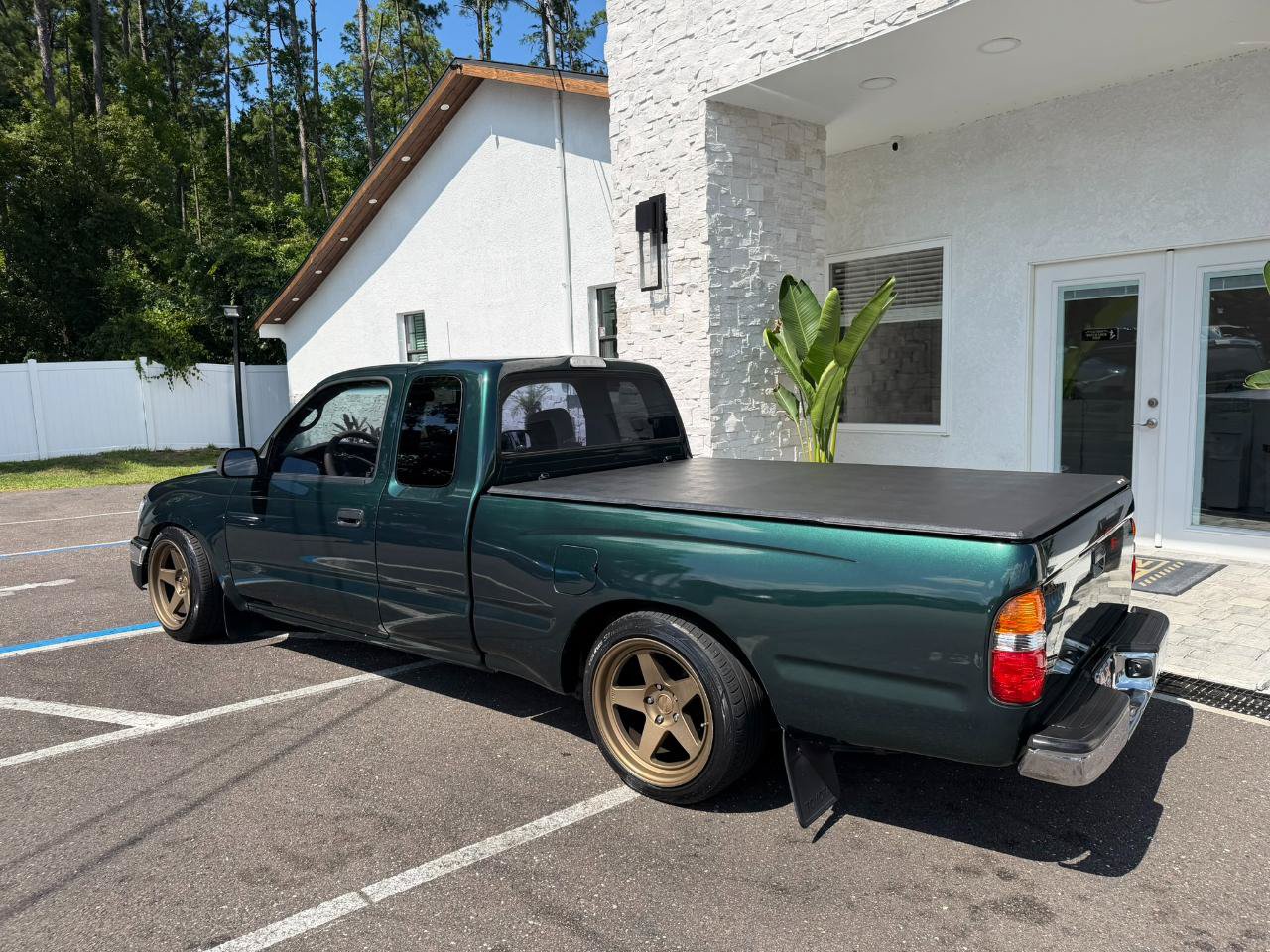 Used 2002 Toyota Tacoma 2WD Xtracab image 9