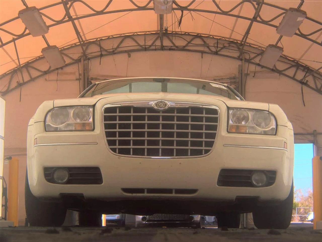 Used 2007 Chrysler 300 RWD image 3