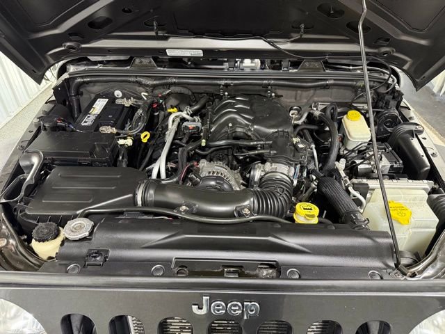 Used 2014 Jeep Wrangler Unlimited Sport w/ Connectivity Group image 20