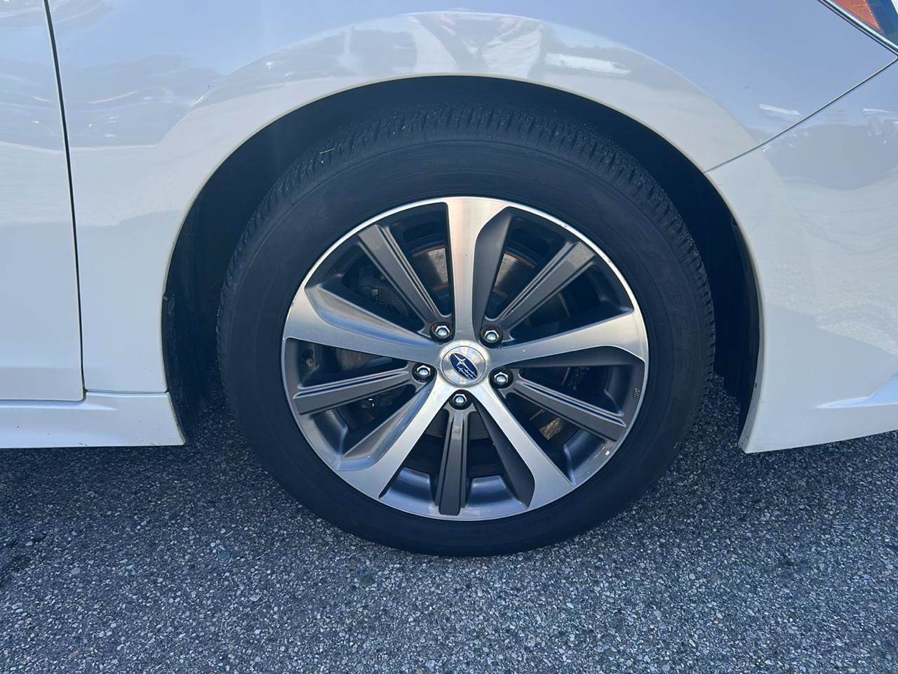 Used 2016 Subaru Legacy 3.6R Limited AWD/4WD image 32