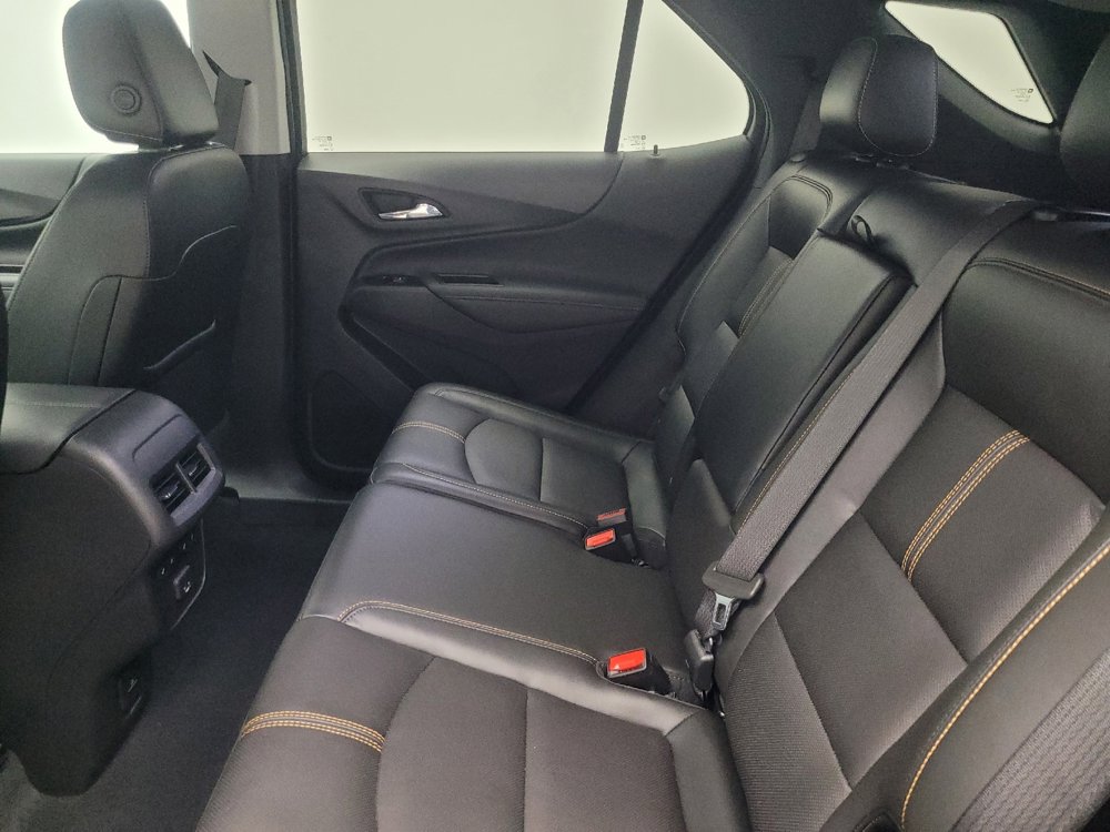Used 2022 Chevrolet Equinox Premier image 18