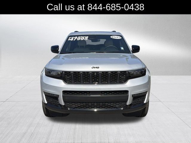 Certified 2025 Jeep Grand Cherokee L Limited w/ Luxury Tech Group II AWD/4WD image 2