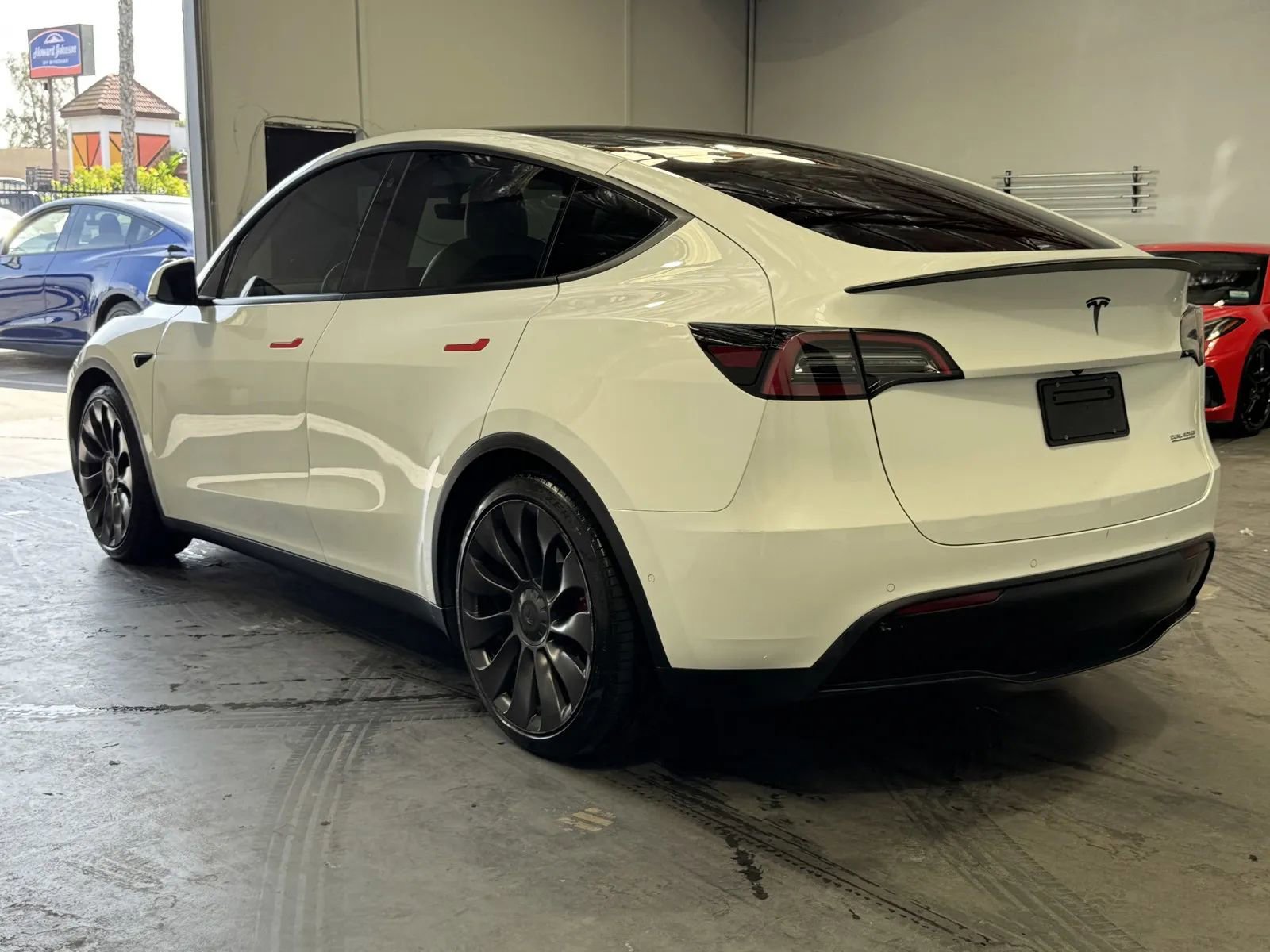 Used 2022 Tesla Model Y Performance image 2