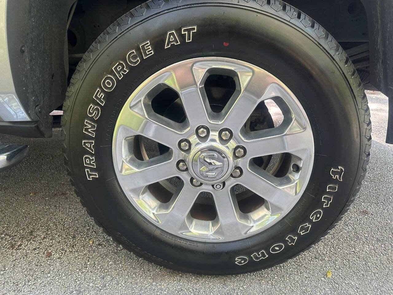 Used 2019 RAM 3500 Laramie image 19