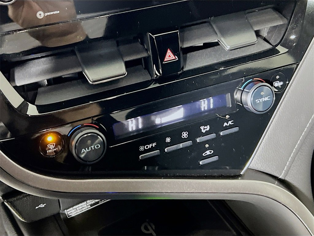 Used 2021 Toyota Camry XSE image 16