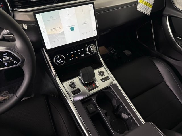New 2024 Jaguar XF R-Dynamic SE AWD/4WD image 35
