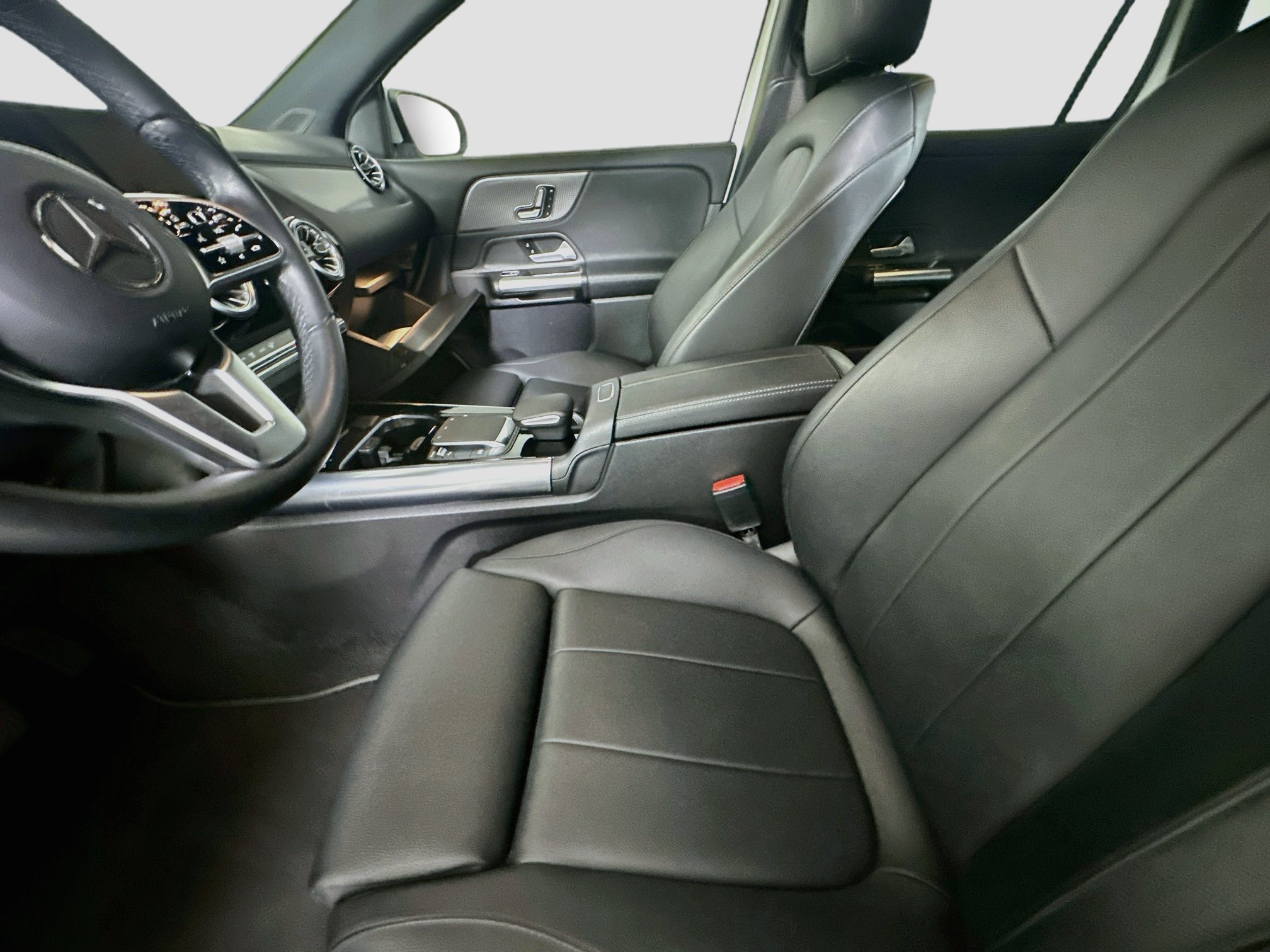 Used 2023 Mercedes-Benz GLA 250 w/ Premium Package image 13