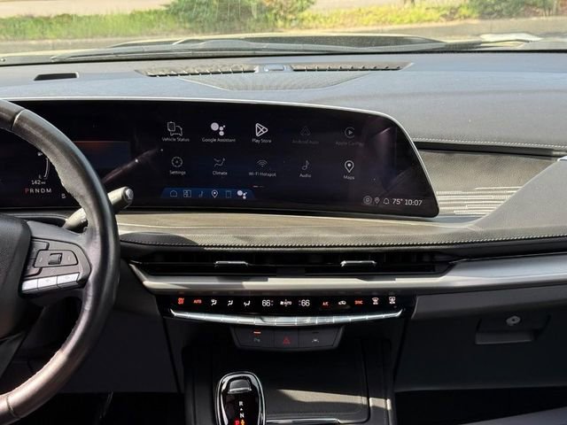 Used 2024 Cadillac XT4 Premium Luxury FWD image 12