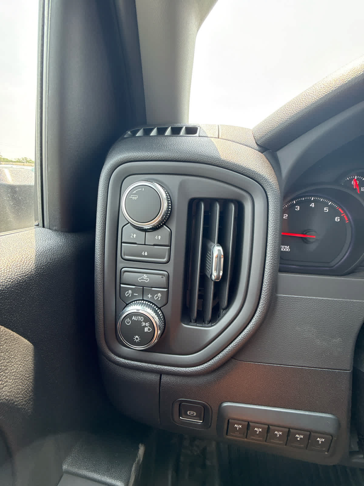New 2026 GMC Sierra 2500 Pro w/ Convenience Package AWD/4WD image 24