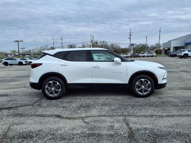 Used 2025 Chevrolet Blazer LT AWD/4WD image 12