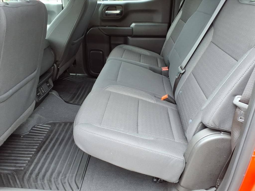 Used 2026 Chevrolet Silverado 1500 Custom w/ Turbomax Blackout Package AWD/4WD image 13
