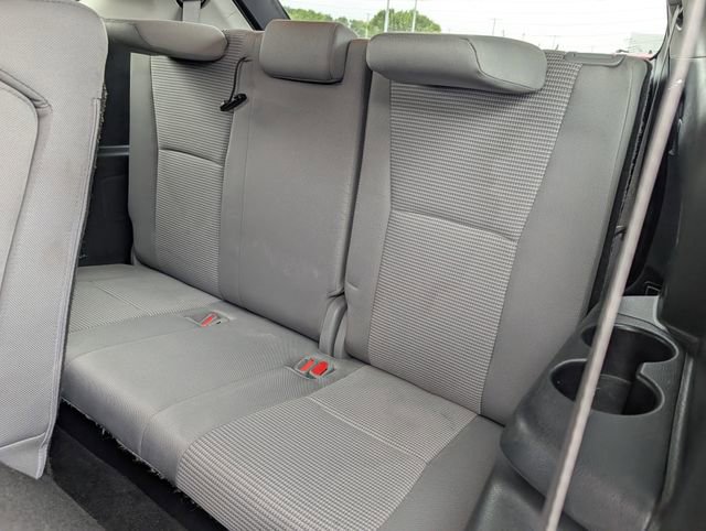 Used 2023 Toyota Highlander LE FWD image 29